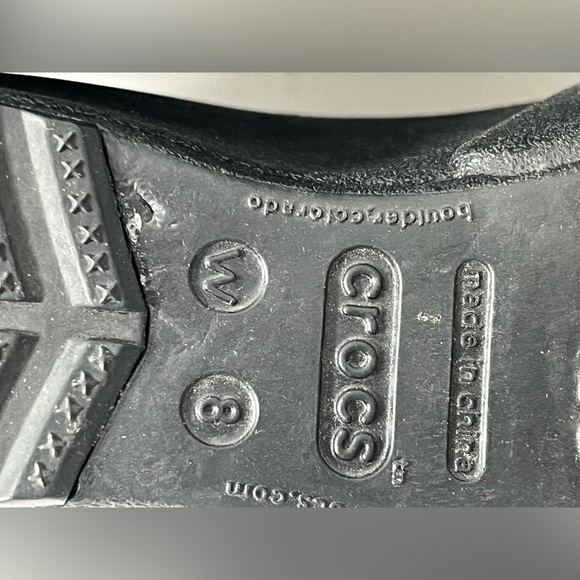 Crocs Women’s Size 8 Black Sassari Style Wedge Heels - Picture 9 of 9